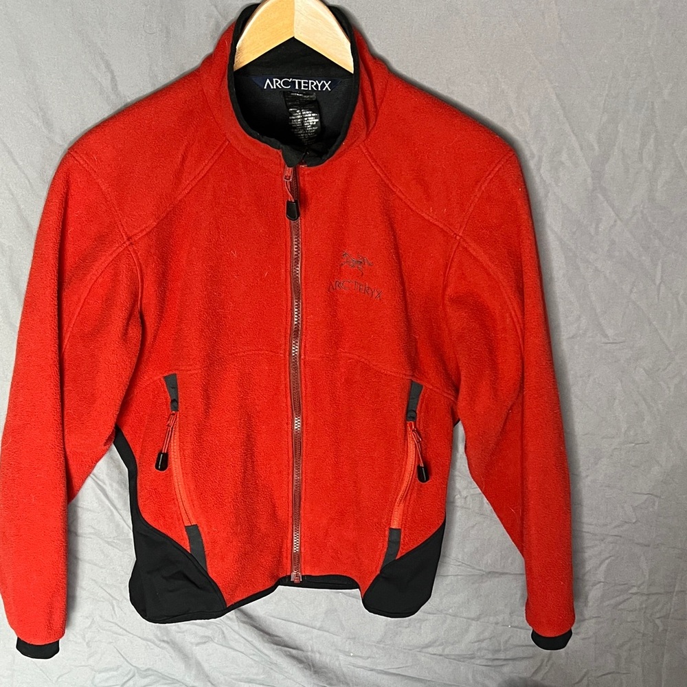 Arc'teryx Windstopper fleece Women’s small sangria Red Performance Jacket
